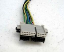 GM replacement radio plug: 20-pin (1989*-2002+)