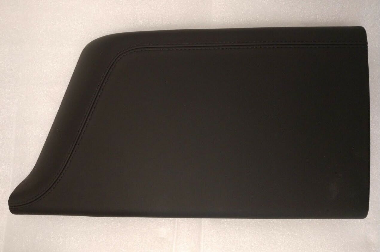 Cadillac CT6 2016+ center console leather lid in Black NEW